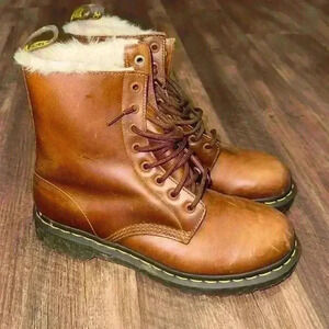 Dr. Martens Women's 1460 Serena Faux Fur-Lined Boot Air Wair Sz 9